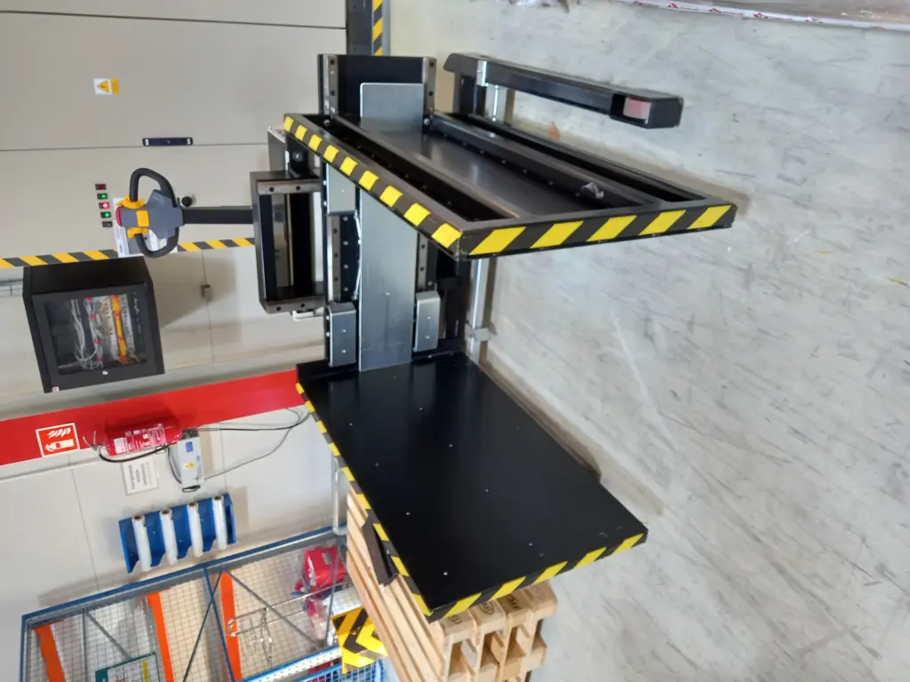 Mobilna Zmieniarka do palet Toppy Side press